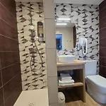 מלון Beaune Hotel ביון