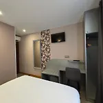 Beaune Hotel 2*