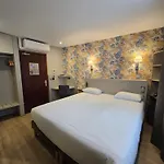 Beaune Hotel 2*