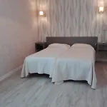 Beaune Hotel מלון ביון