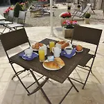 מלון Beaune Hotel ביון