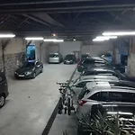 Beaune Hotel ביון