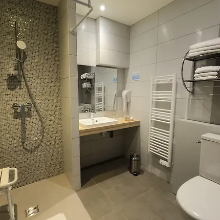 Beaune Hotel فندق