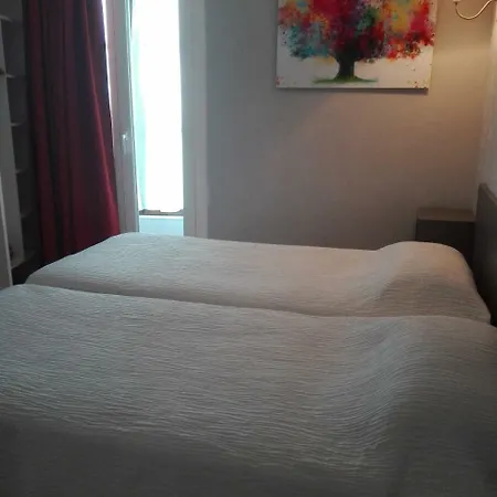 Beaune מלון 2*