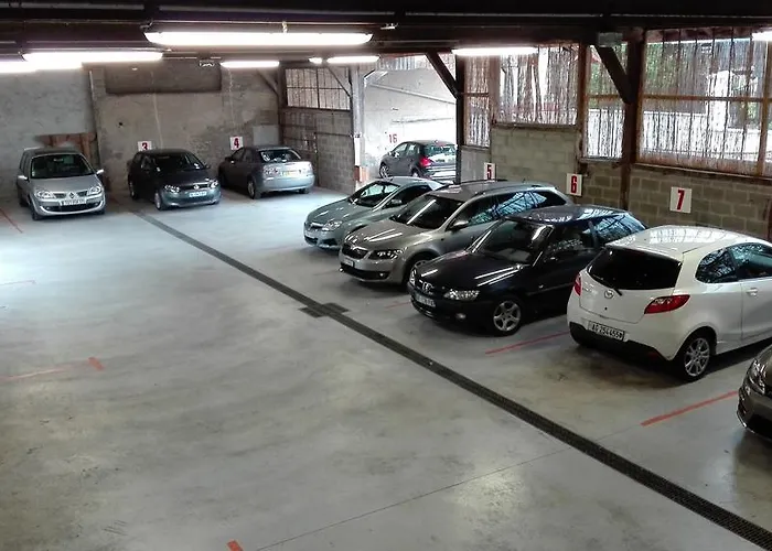 Beaune Hotel 2* Beaune (Cote d'Or)